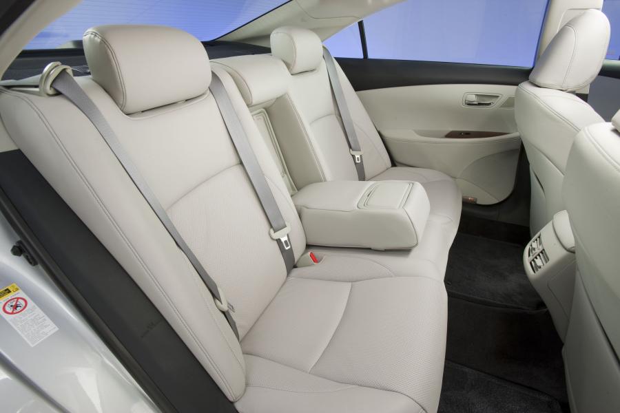  Lexus ES350 2010 года  (фото 2 из 29)